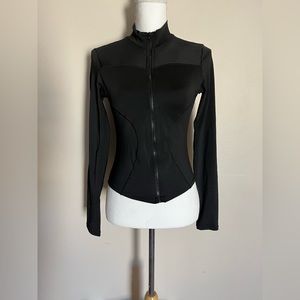Black Athletic Zip Front Form Fitting Lightweight Jacket Size Medium